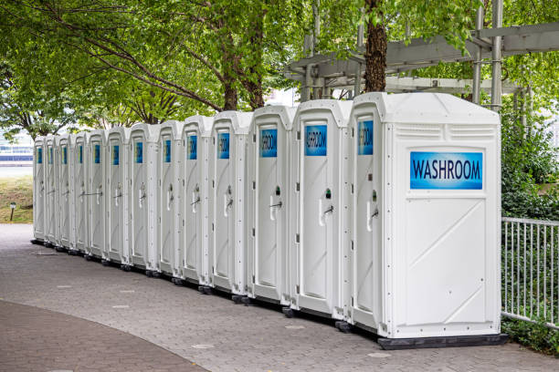 Best Porta potty rental near me  in Hiram, OH